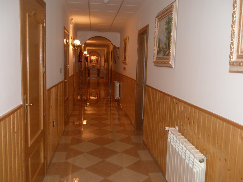 Hostal Los Rosales Алькарас Номер фото